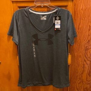 Brand New Womens Under Armour Top XL
